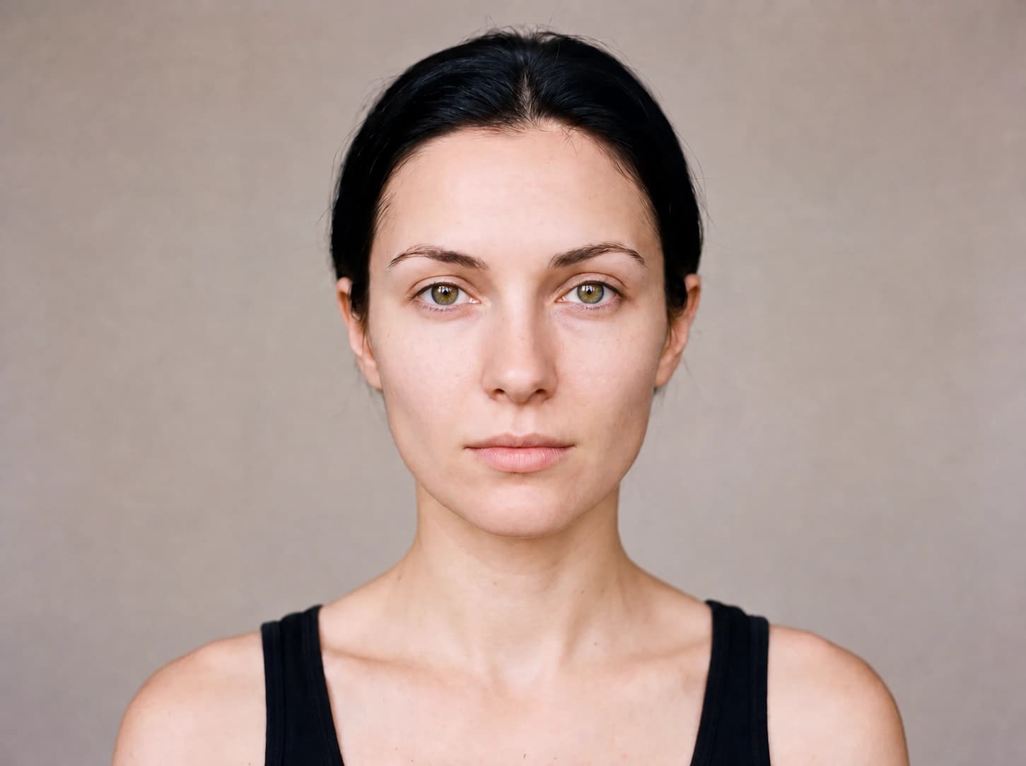 Clear front-facing portrait used for a guided Solvi skin type assessment